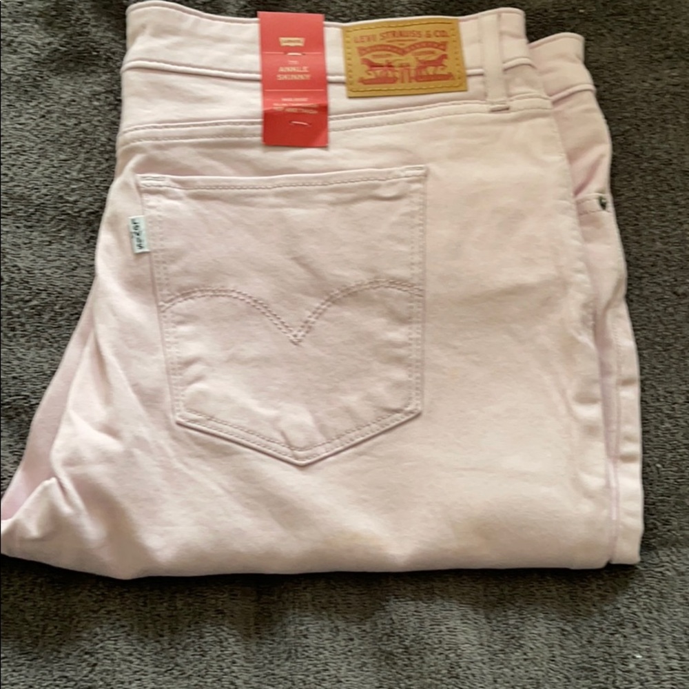 Levi’s 711 Ankle Skinny